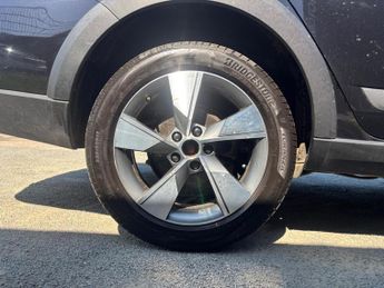 Skoda Octavia 2.0 TDI Scout DSG 4WD Euro 6 (s/s) 5dr