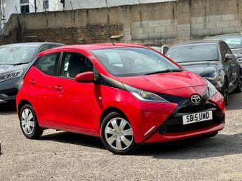 Toyota AYGO 1.0 VVT-i x-play Euro 5 5dr Euro 5