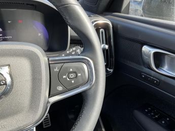 Volvo Xc40 + RECHARGE EV