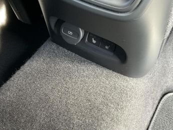 Volvo Xc40 + RECHARGE EV
