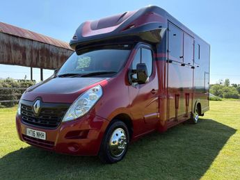 Renault Master 2.3 dCi 35 LWB WILDTRACK HORSEBOX