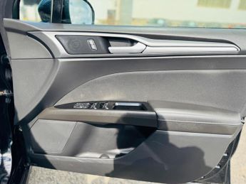 Ford Mondeo 2.0 TDCi Titanium Powershift Euro 6 (s/s) 5dr