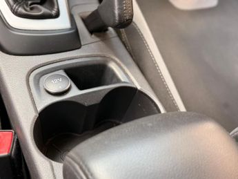 Ford Focus 1.0T EcoBoost Zetec Navigator Euro 5 (s/s) 5dr