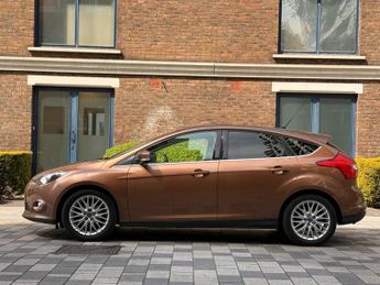Ford Focus 1.0T EcoBoost Zetec Navigator Euro 5 (s/s) 5dr