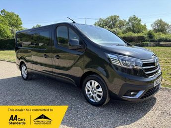 Renault Trafic 2.0 dCi Blue 30 Sport Crew Van LWB Euro 6 (s/s) 6dr