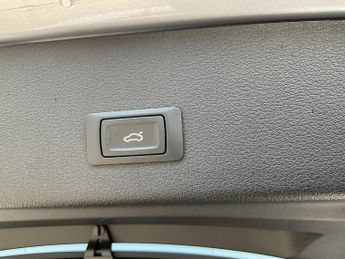Audi E-Tron S LINE 55 QUATTRO
