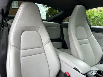 Porsche 911 3.0T 992 Carrera 4S PDK 4WD Euro 6 (s/s) 2dr