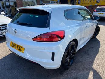Volkswagen Scirocco 2.0 TSI BlueMotion Tech R-Line DSG Euro 6 (s/s) 3dr
