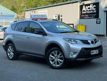 Toyota RAV4 2.2 D-CAT Invincible Auto 4WD Euro 5 5dr