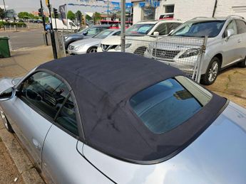 Porsche 911 3.6 996 Carrera 2 Cabriolet Tiptronic S 2dr