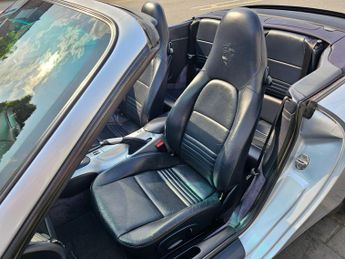 Porsche 911 3.6 996 Carrera 2 Cabriolet Tiptronic S 2dr