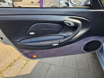 Porsche 911 3.6 996 Carrera 2 Cabriolet Tiptronic S 2dr