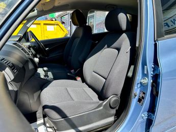 Hyundai ix20 1.6 Active Auto Euro 5 5dr