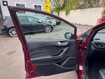 Ford Fiesta 1.0T EcoBoost MHEV Titanium Vignale Euro 6 (s/s) 5dr