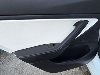 Tesla Model 3 (Dual Motor) Long Range Auto 4WDE 4dr