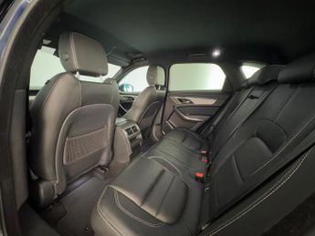 Jaguar F-PACE 2.0 P250i R-Dynamic S Auto AWD Euro 6 (s/s) 5dr