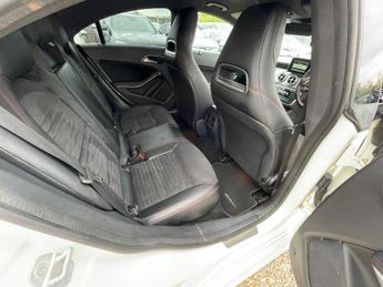 Mercedes-Benz CLA 2.1 CLA220 CDI AMG Sport Coupe 7G-DCT Euro 6 (s/s) 4dr