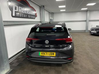 Volkswagen ID.3 Pro Performance 58kWh Life Auto 5dr