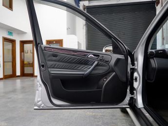 Mercedes-Benz C Class 5.4 C55 AMG saloon 4dr petrol Automatic