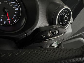 Audi Q2 1.5 TFSI CoD 35 Black Edition Euro 6 (s/s) 5dr