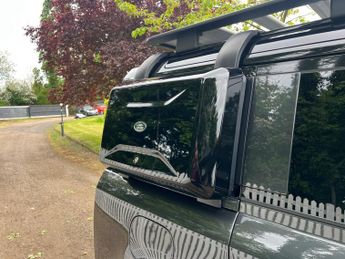 Land Rover Defender 110 3.0 D250 MHEV X-Dynamic HSE Auto 4WD Euro 6 (s/s) 5dr