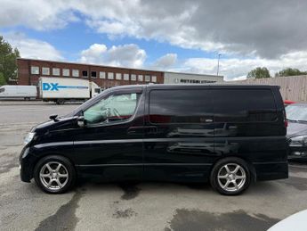 Nissan Elgrand 