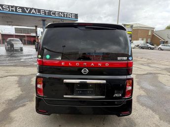 Nissan Elgrand 