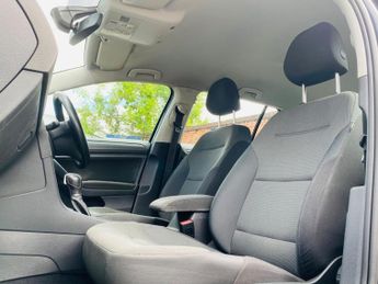 Volkswagen Golf 1.6 TDI SE Nav DSG Euro 6 (s/s) 5dr
