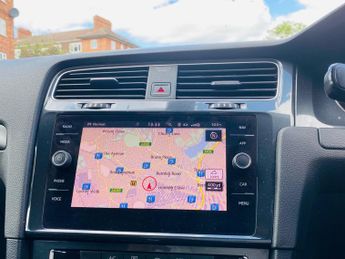 Volkswagen Golf 1.6 TDI SE Nav DSG Euro 6 (s/s) 5dr