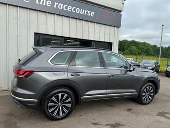 Volkswagen Touareg 3.0 TDI V6 SEL Tiptronic 4Motion Euro 6 (s/s) 5dr