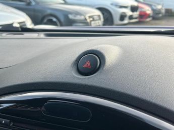 Nissan Juke 1.6 Acenta Premium XTRON Euro 5 5dr