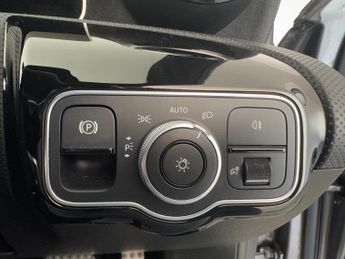 Mercedes-Benz A Class 1.3 A180 AMG Line (Executive) 7G-DCT Euro 6 (s/s) 5dr