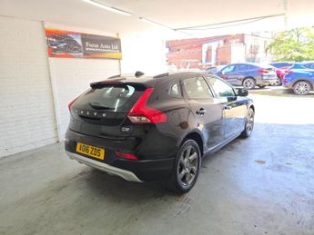 Volvo V40 Cross Country 2.0 D2 Lux Auto Euro 6 (s/s) 5dr