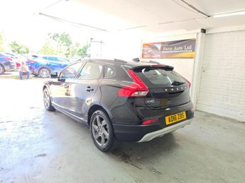 Volvo V40 Cross Country 2.0 D2 Lux Auto Euro 6 (s/s) 5dr