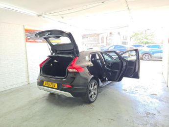Volvo V40 Cross Country 2.0 D2 Lux Auto Euro 6 (s/s) 5dr