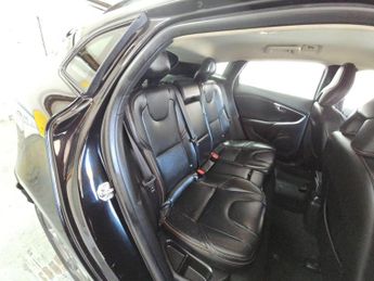 Volvo V40 Cross Country 2.0 D2 Lux Auto Euro 6 (s/s) 5dr