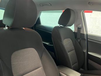 Hyundai TUCSON 1.6 T-GDi SE Nav DCT Euro 6 (s/s) 5dr