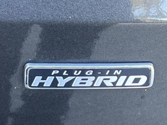 Ford Kuga 2.5 EcoBoost Duratec 14.4kWh Titanium First Edition CVT Euro 6 (