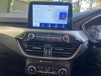 Ford Kuga 2.5 EcoBoost Duratec 14.4kWh Titanium First Edition CVT Euro 6 (