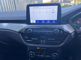 Ford Kuga 2.5 EcoBoost Duratec 14.4kWh Titanium First Edition CVT Euro 6 (