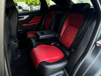 Jaguar F-PACE 2.0 D180 R-Sport Auto AWD Euro 6 (s/s) 5dr