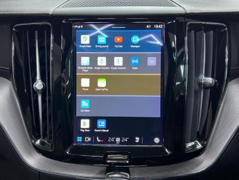 Volvo XC60 2.0h T8 Recharge 18.8kWh R-Design Pro Auto AWD Euro 6 (s/s) 5dr