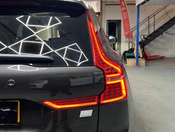 Volvo XC60 2.0h T8 Recharge 18.8kWh R-Design Pro Auto AWD Euro 6 (s/s) 5dr