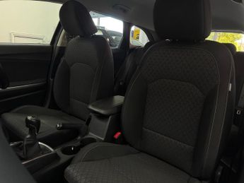 Kia Ceed 1.6 CRDi MHEV 2 NAV Sportswagon 5dr Diesel Hybrid Manual Euro 6 