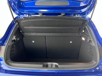 Renault Clio 1.6 E-TECH Techno Auto Euro 6 (s/s) 5dr