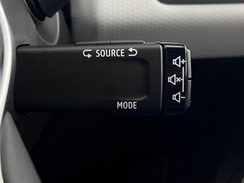 Renault Clio 1.6 E-TECH Techno Auto Euro 6 (s/s) 5dr