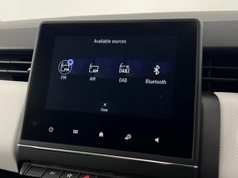 Renault Clio 1.6 E-TECH Techno Auto Euro 6 (s/s) 5dr