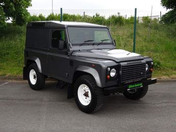 Land Rover Defender 2.2 TD HARD TOP 2d 122 BHP