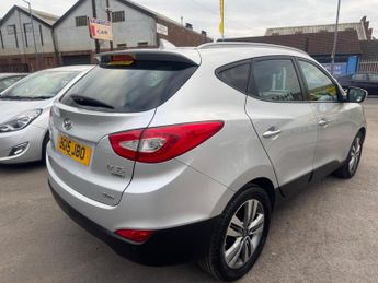 Hyundai ix35 2.0 CRDi Premium Auto 4WD Euro 5 5dr