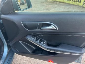 Mercedes-Benz A Class 1.8 A200 CDI Sport 7G-DCT Euro 5 (s/s) 5dr